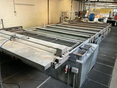 Overview picture of chrome bath system